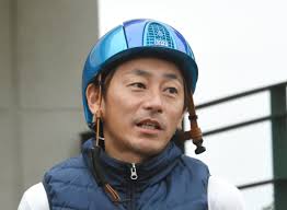勝浦正樹騎手「嬉しい」初Ｖの地福島で900勝達成